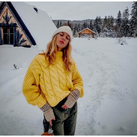 ZARA BLOGGER FAVORITE CABLE KNIT SWEATER - Picture 4 of 16